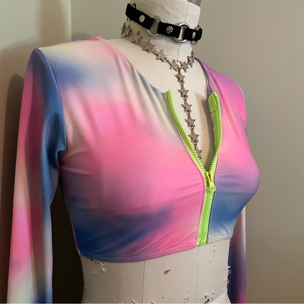 Rashguard style Rave crop top - Picture 2 of 9